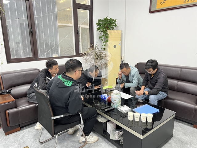 打造高标准的麻杆草莓视频网站下载,广东客户慕名而来